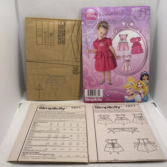 Simplicity Disney Princess 1671 Girls Dresses Sewing Pattern Sizes 1/2-4 Uncut - Picture 12 of 12